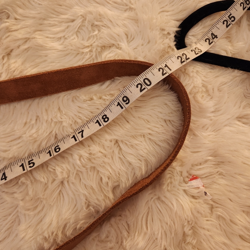 Handmade Leather Crossbody Shoulder Bag - Picture 13 of 14